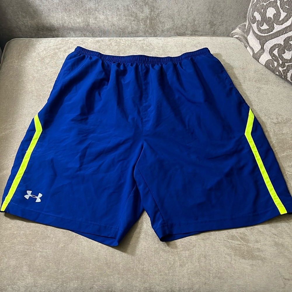 Men's Under Armor swim trunks size XL